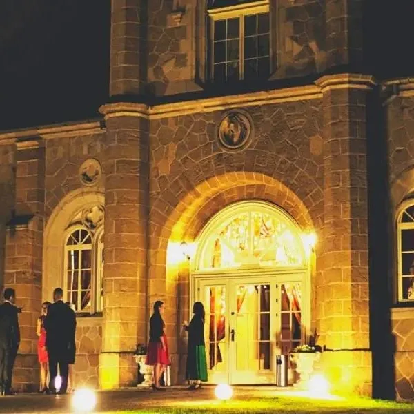 Pałac Brunów - zdjęcie 2