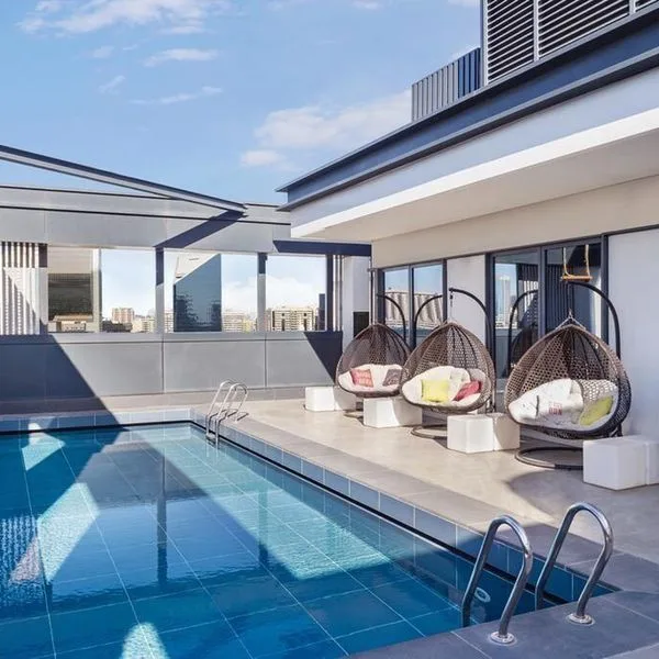 Hampton by Hilton Dubai Al Seef (ex. Zabeel House MINI by Jumeirah)