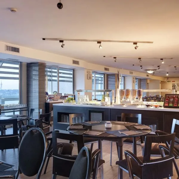 Occidental Aran Park - zdjęcie 4