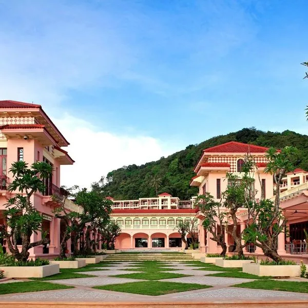 Centara Grand Beach Resort Phuket (Karon Beach) - zdjęcie 4