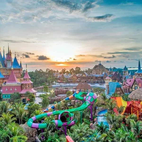 Wyndham Grand Phu Quoc (ex. VinOasis Phu Quoc) - zdjęcie 3