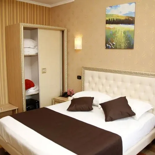 AMH (Durrës) - zdjęcie 3