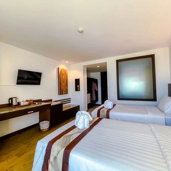 Eastern Grand Palace - zdjęcie 3