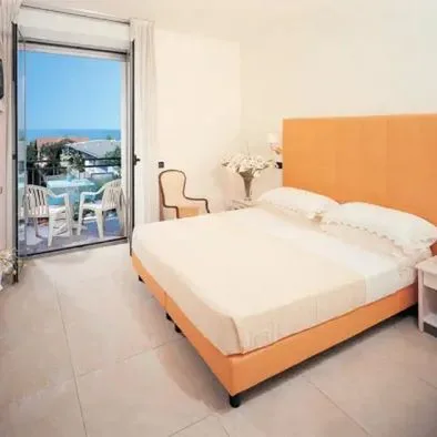 Ducale (Cattolica) - zdjęcie 2