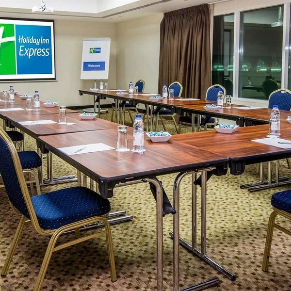Holiday Inn Express Dubai Airport - zdjęcie 5