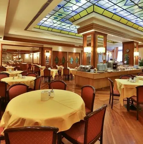 Hilton Garden Inn Rome Colosseum - zdjęcie 4