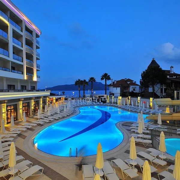 Golden Rock Beach - zdjęcie 3