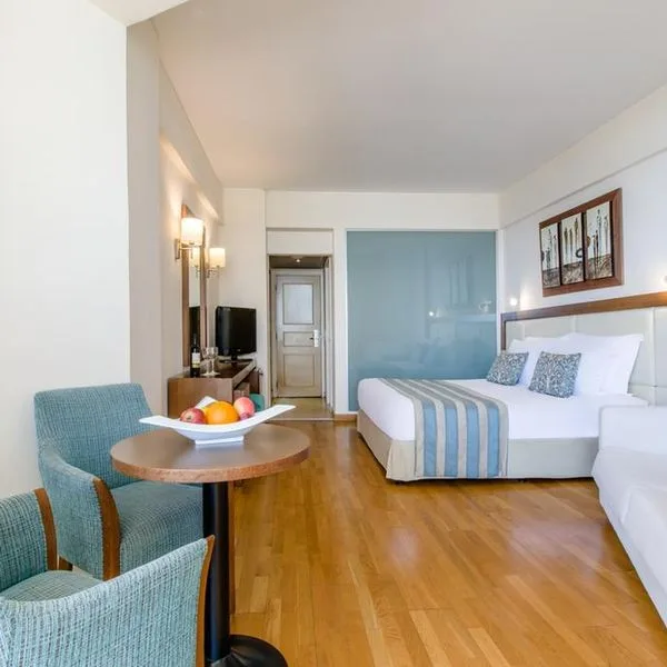 Golden Bay Beach - zdjęcie 5