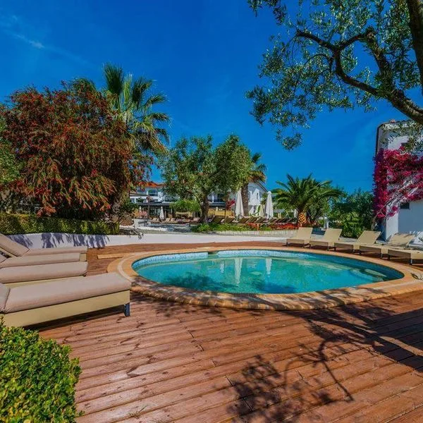 Flegra Palace - zdjęcie 3