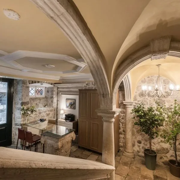 Palmotta Palace (Dubrovnik)