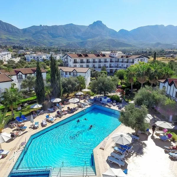 The Ship Inn & Villas