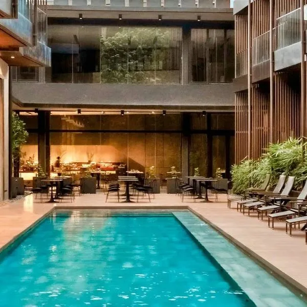 The Funny Lion El Nido - zdjęcie 3