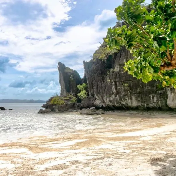 The Funny Lion El Nido - zdjęcie 2