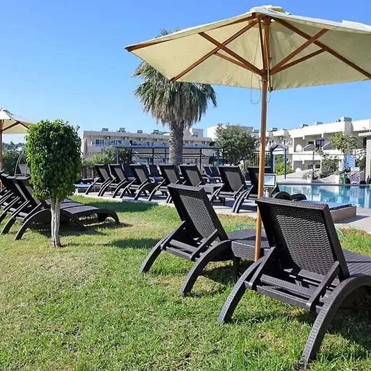 Hillside Studios & Apartments - zdjęcie 2