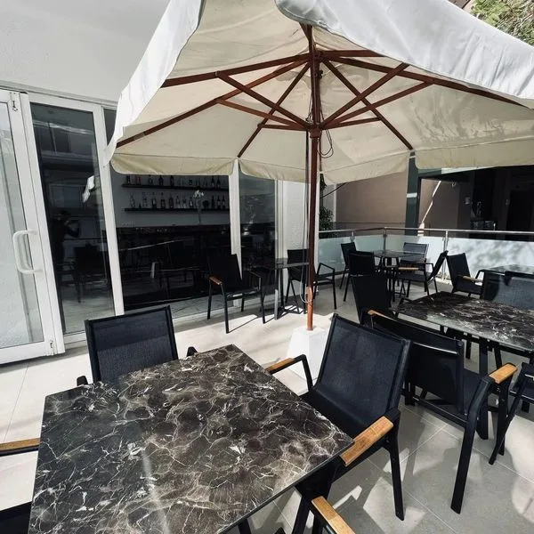 International (Rodos) - zdjęcie 2