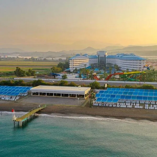 Crystal Admiral Aqua Collection