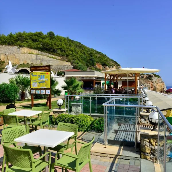 White City Beach - zdjęcie 3