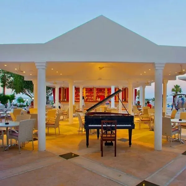 Golden Coast Beach - zdjęcie 2