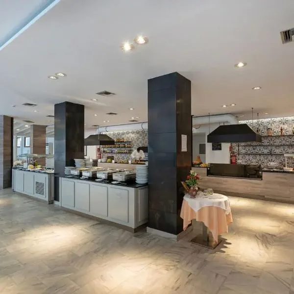 Delfina Tropic Beach - zdjęcie 2