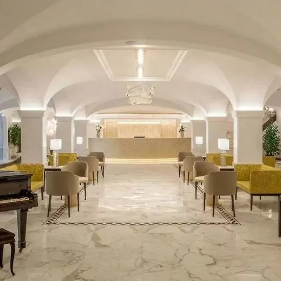 Shangri - La Corsetti - zdjęcie 2