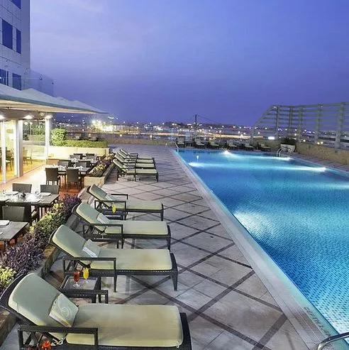 La Suite Dubai Hotel & Apartments (ex. Fraser Suites)