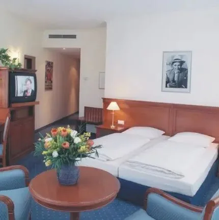 Hollywood Media - zdjęcie 2