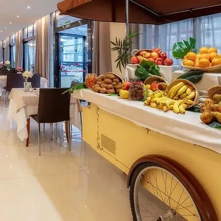 Rh Corona del Mar - zdjęcie 5