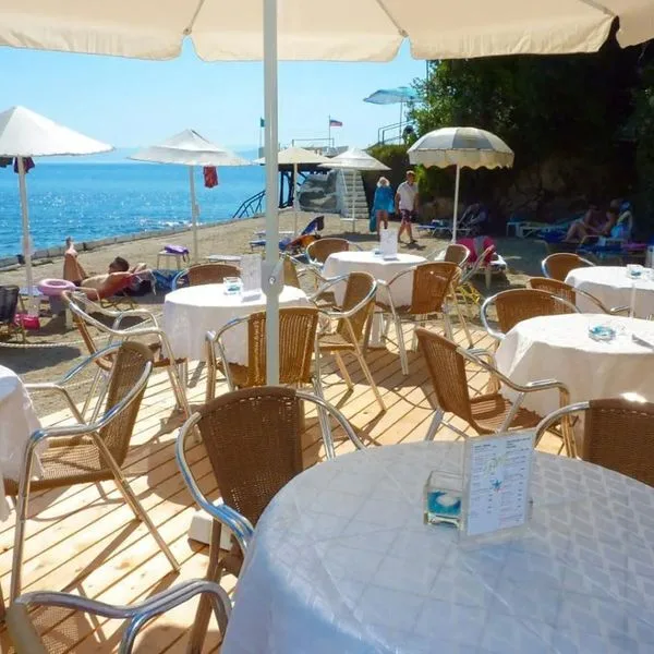 Oasis (Perama) - zdjęcie 2