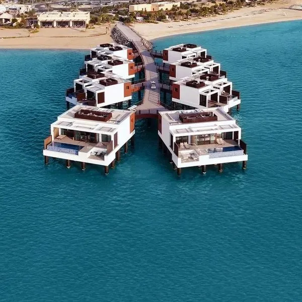 Bab Al Nojoum Hudayriyat Villas