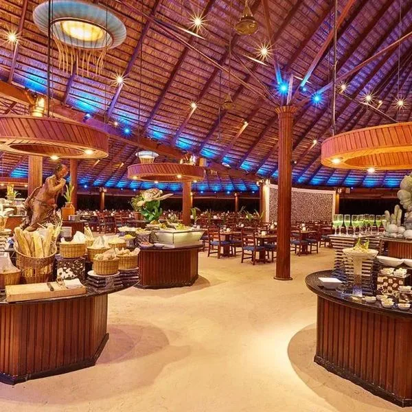 Kuredu Island Resort & Spa - zdjęcie 3