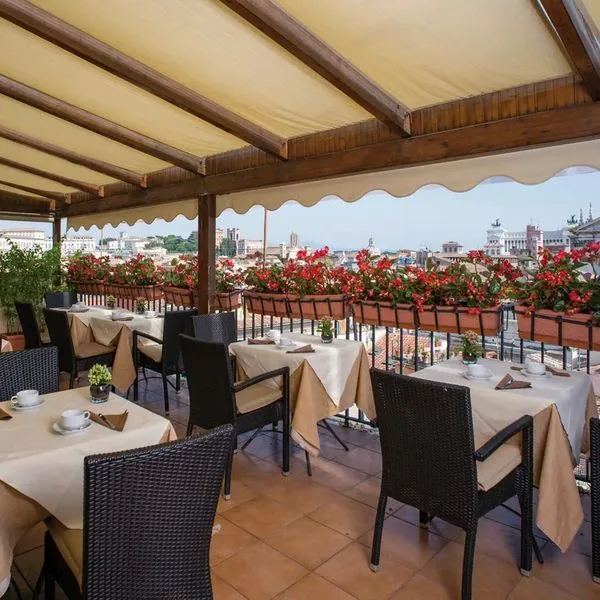 Colonna Palace - zdjęcie 3