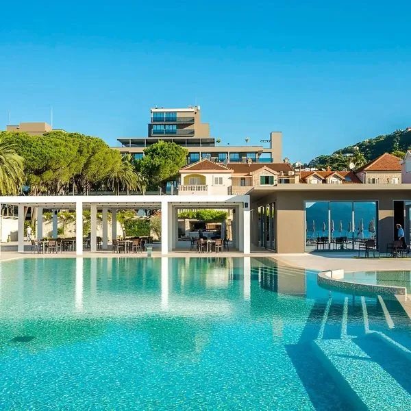 Palmon Bay - zdjęcie 2