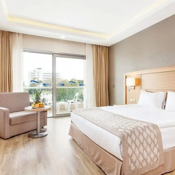 Salamis Bay Conti - zdjęcie 5