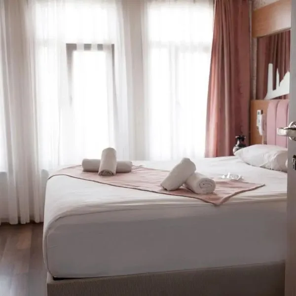 Megaron - zdjęcie 3