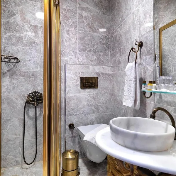 White Monarch - zdjęcie 3