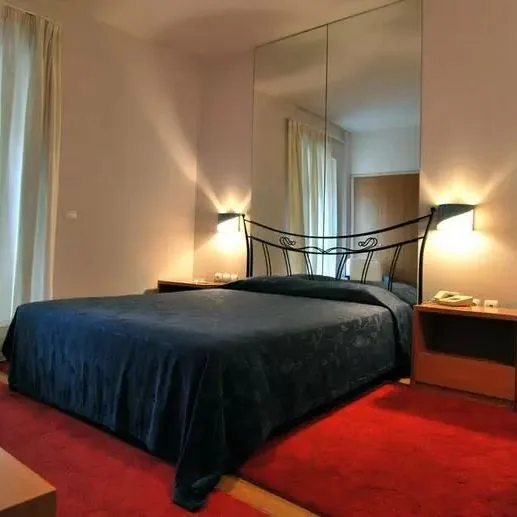 Iniohos Hotel - zdjęcie 3