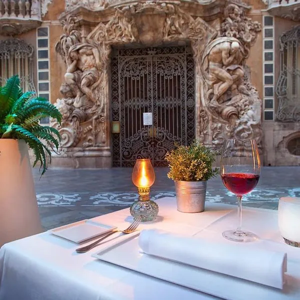 SH Ingles - zdjęcie 2