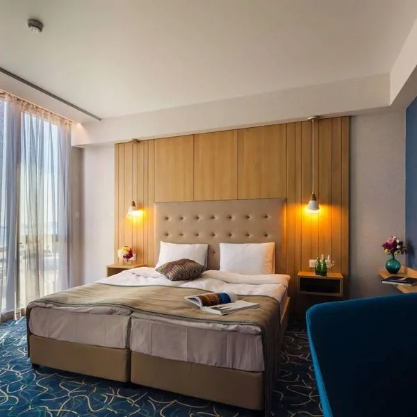 Marina Burgas - zdjęcie 5