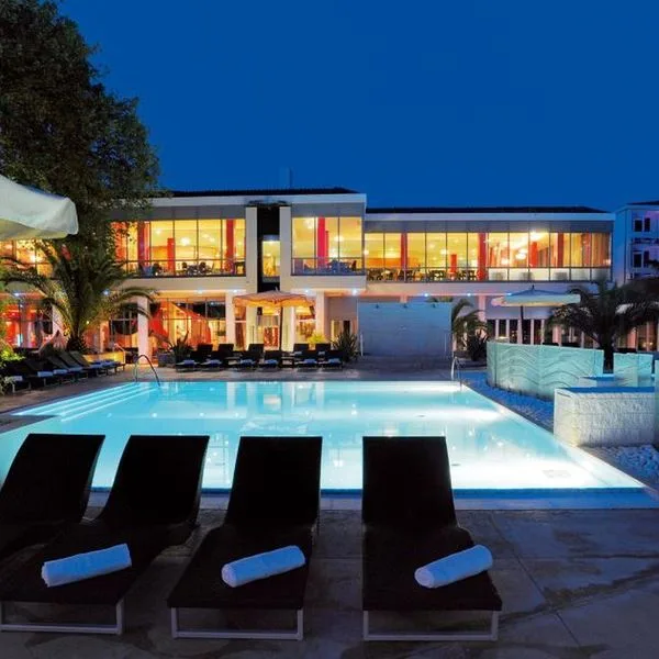 Pelegrin Plava Laguna - zdjęcie 2