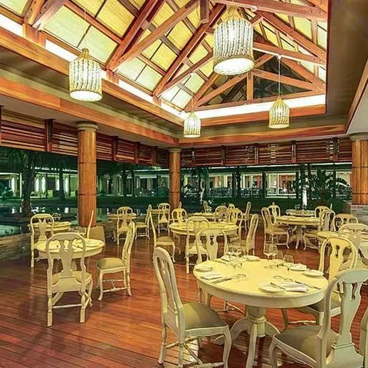 Crystals Beach Resort Belle Mare - zdjęcie 3