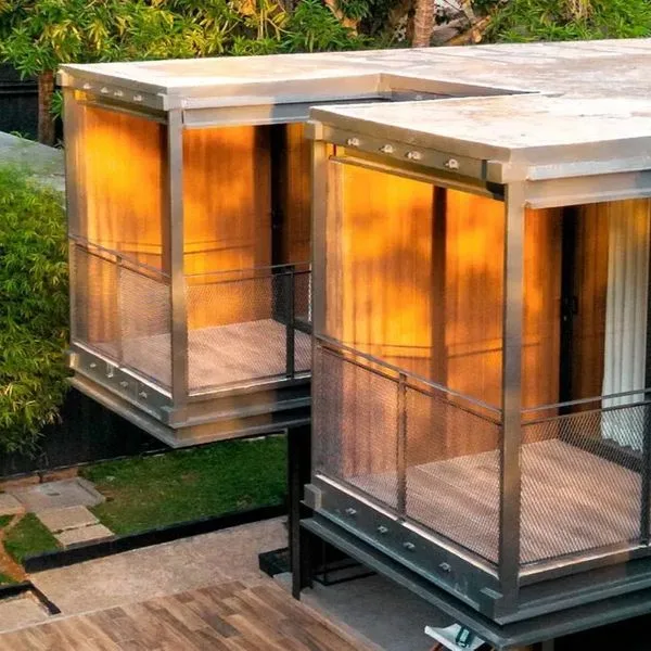 The Funny Lion Coron - zdjęcie 5