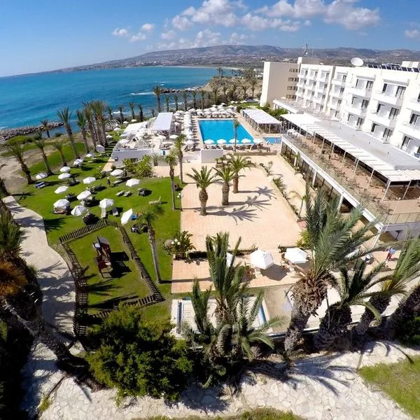 Queens Bay - zdjęcie 3