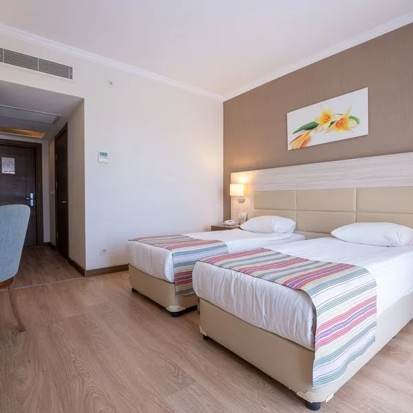 Side Prenses - zdjęcie 3