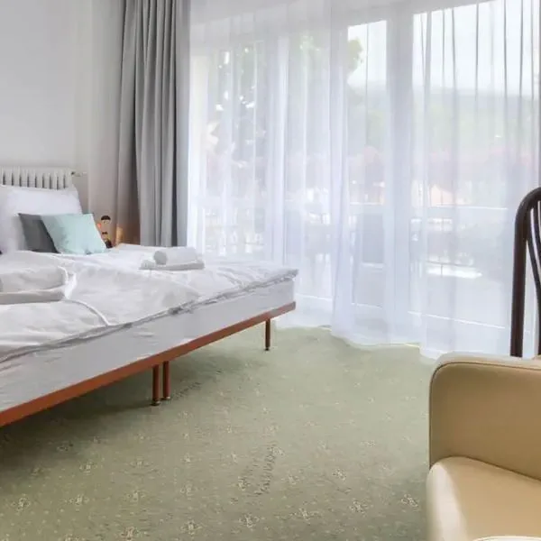 Kryształ (Świeradów Zdrój) - zdjęcie 2