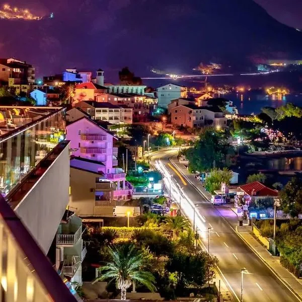 Plaza (Duce) - zdjęcie 5