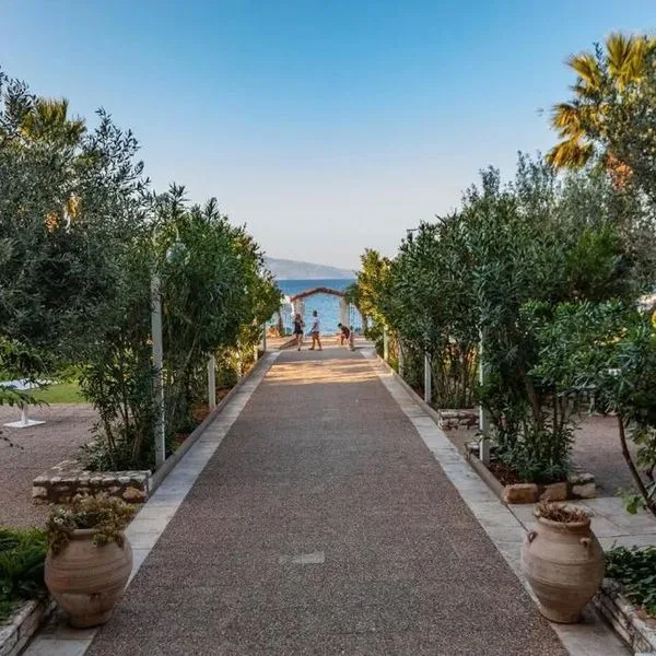 Calamos Beach - zdjęcie 4