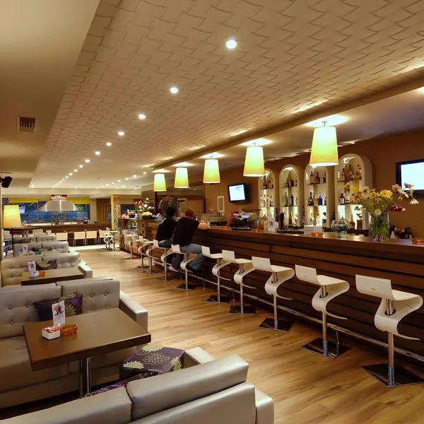 The Noverian Scenic Hilltop Villa Resort - zdjęcie 4