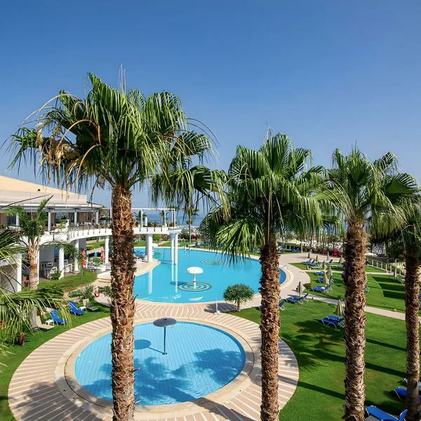 The Noverian Scenic Hilltop Villa Resort - zdjęcie 3