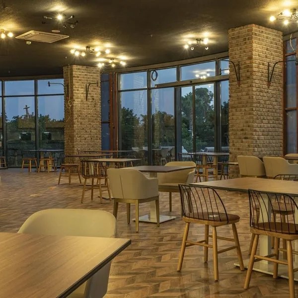 Side Square - zdjęcie 4