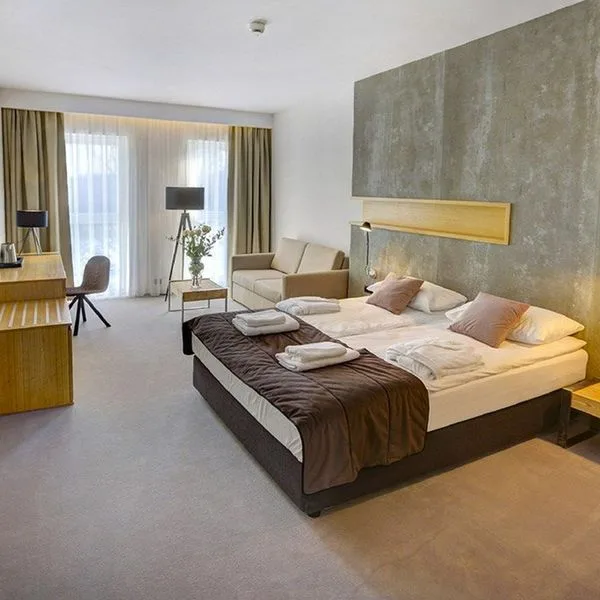 Pałac i Folwark Łochów - zdjęcie 3